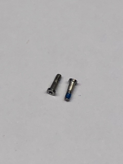 1002 BOTTOM CASE SCREWS IPHONE 5